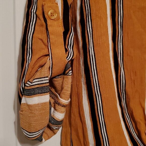 NWT Hippie Rose Women's Yellow Stripe Front Tie Top Size XS - Picture 2 of 13